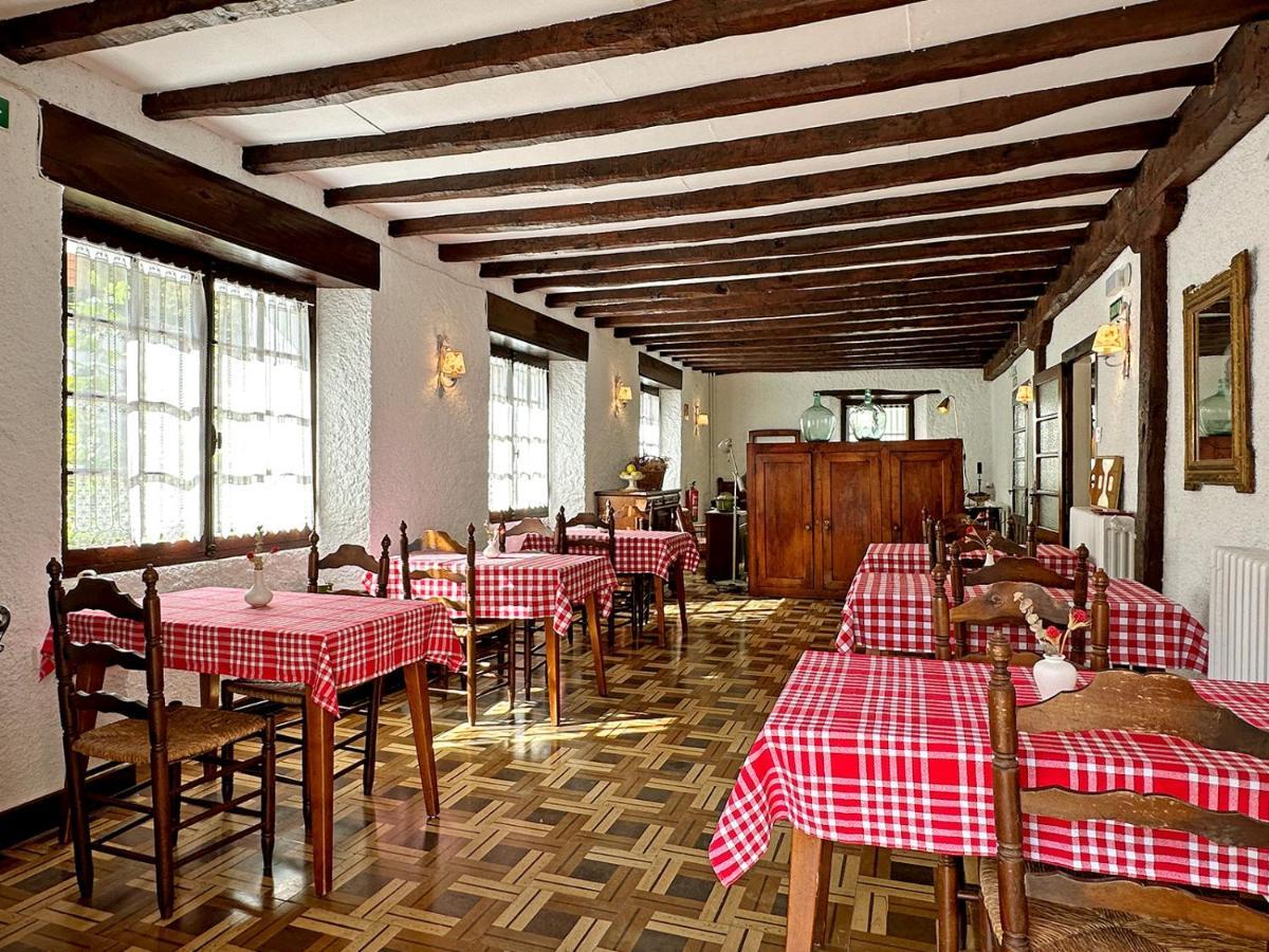 Etxeale Hotel Valcarlos ภายนอก รูปภาพ
