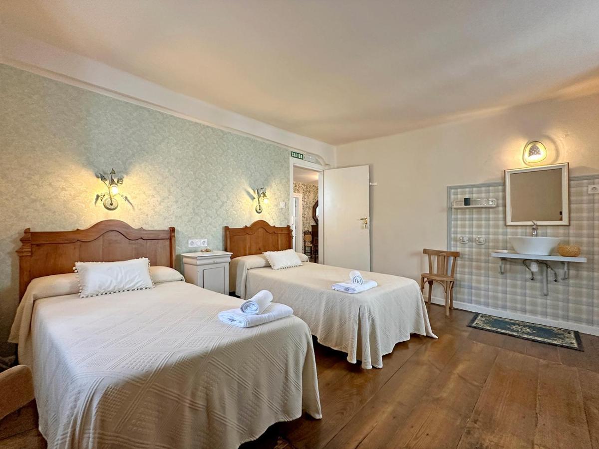 Etxeale Hotel Valcarlos ภายนอก รูปภาพ