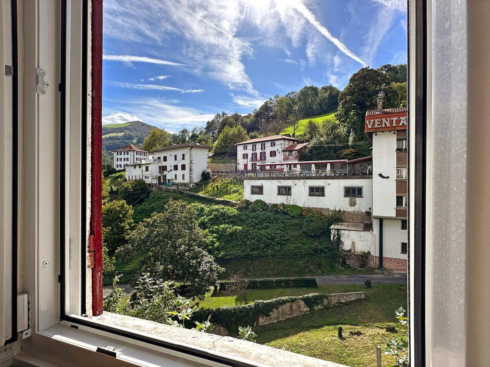 Etxeale Hotel Valcarlos ภายนอก รูปภาพ