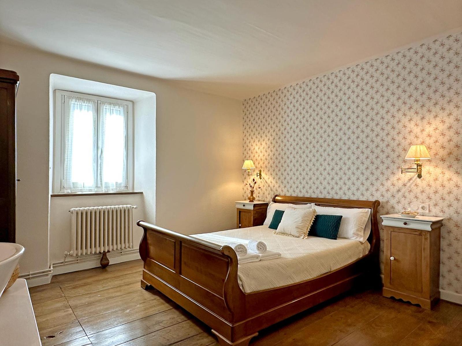 Etxeale Hotel Valcarlos ภายนอก รูปภาพ